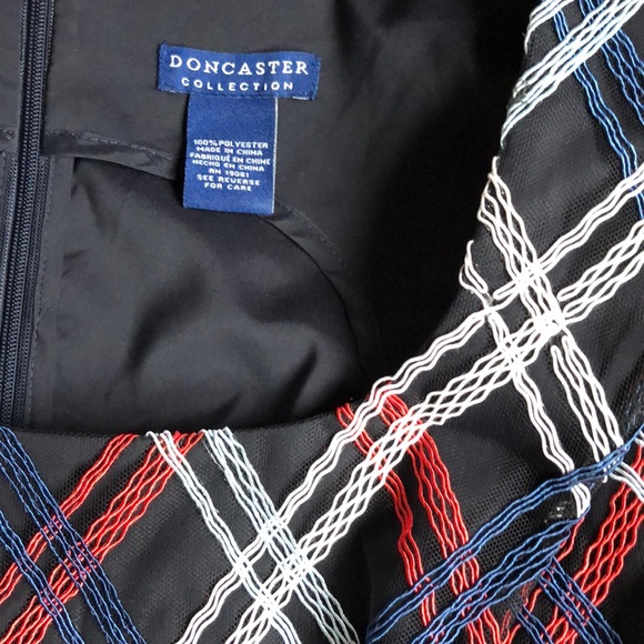 ❣️DONCASTER COLLECTION❣️EMBROIDERED SHEATH DRESS❣️ - Picture 4 of 6